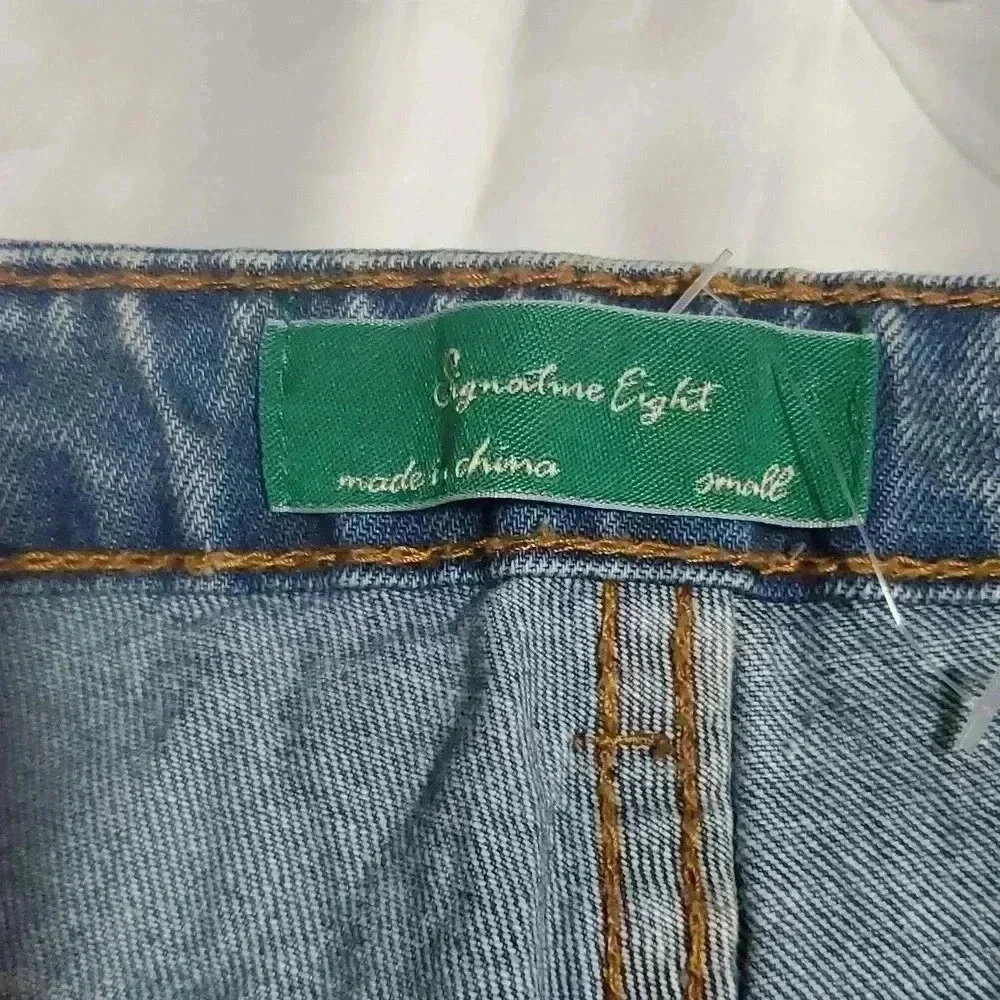 Signature 8 jean shorts